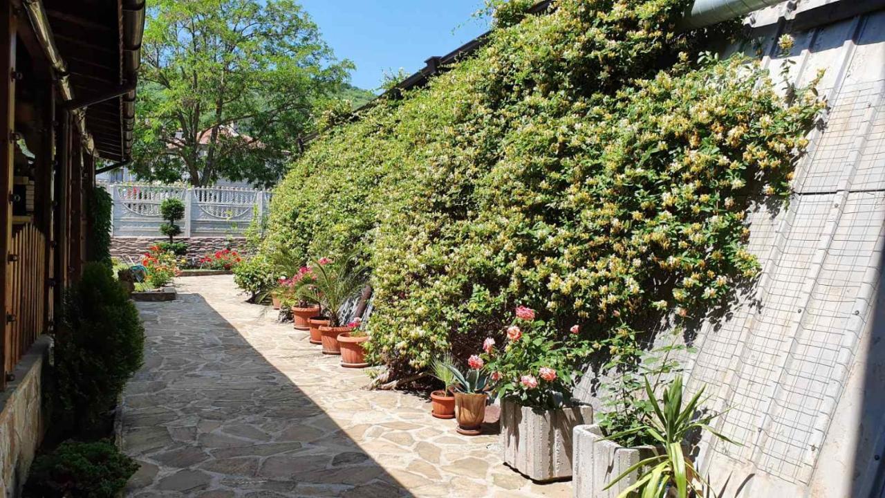 Marianas Guesthouse Obzor Exterior foto