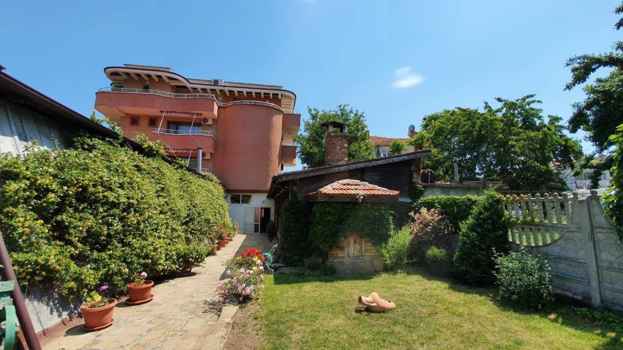 Marianas Guesthouse Obzor Exterior foto