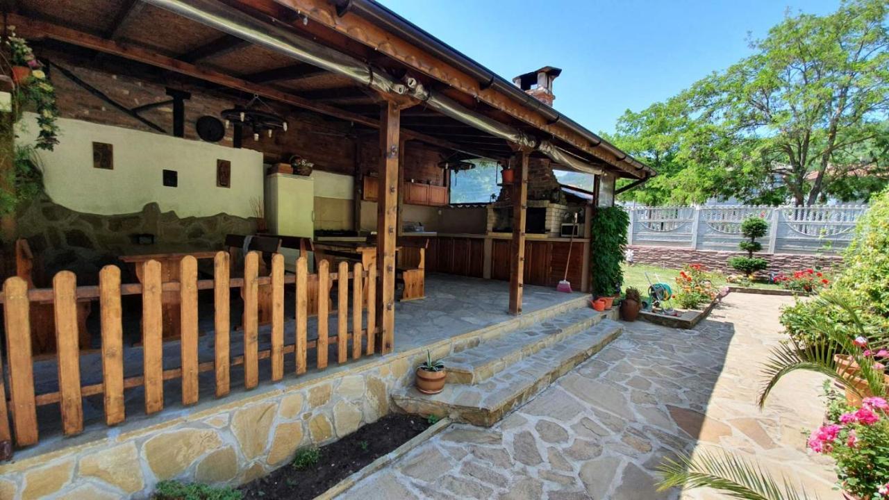 Marianas Guesthouse Obzor Exterior foto
