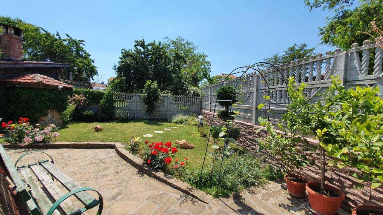Marianas Guesthouse Obzor Exterior foto