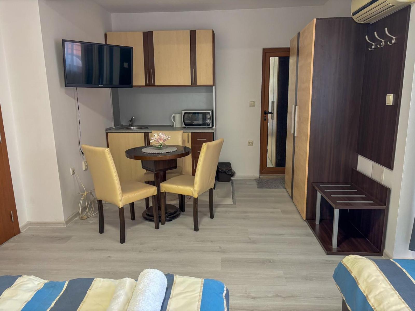 Marianas Guesthouse Obzor Exterior foto