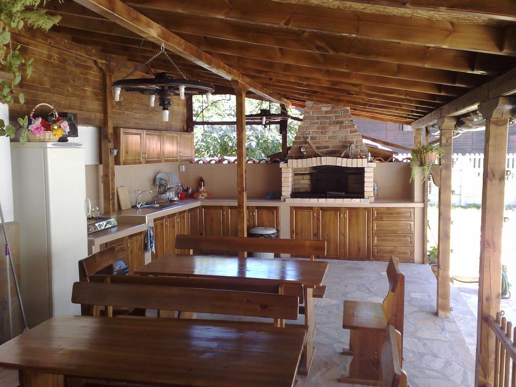 Marianas Guesthouse Obzor Habitación foto